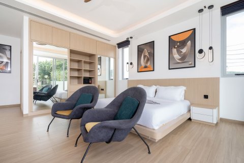 Villa in Phuket, Thailand 5 bedrooms № 145580 - photo 16