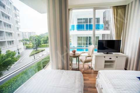 Apartment in Hua Hin, Thailand 2 bedrooms № 194812 - photo 2