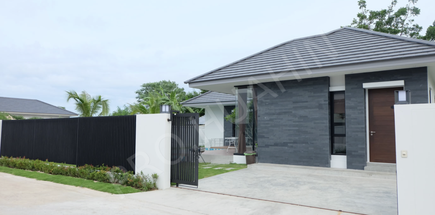 Villa in Hua Hin, Thailand 3 bedrooms № 194810
