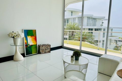 Condo in Bang Sare, Thailand, 1 bedroom  № 160963 - photo 10