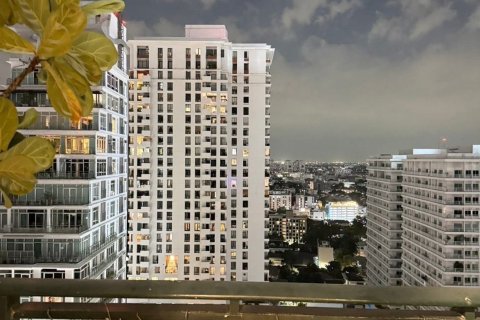 Condo à Watthana, Bangkok, Thaïlande, 2 chambres  № 171932 - photo 6