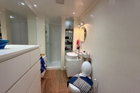 Кондоминиум с 2 спальнями в Ваттхане, Бангкок, Таиланд № 171928 - фото 10