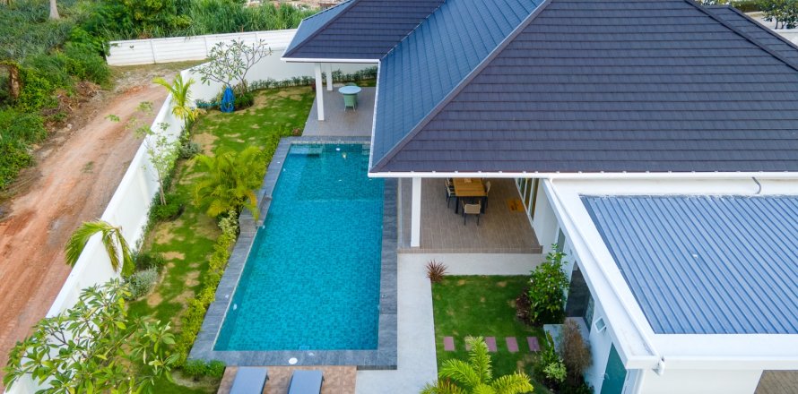 Villa in Hua Hin, Thailand 3 bedrooms № 169844