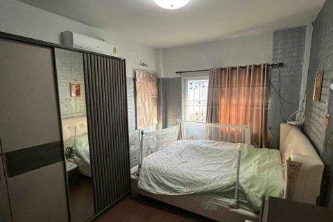 House in Pathum Thani, Thailand 3 bedrooms № 154057 - photo 8
