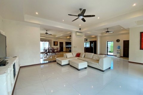 Haus in Pattaya, Thailand 6 Schlafzimmer № 223081 - Foto 4