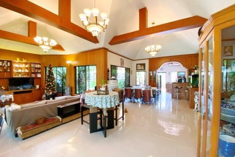 Haus in Pattaya, Thailand 4 Schlafzimmer № 223084 - Foto 6