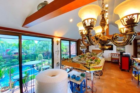 Haus in Pattaya, Thailand 4 Schlafzimmer № 223084 - Foto 17