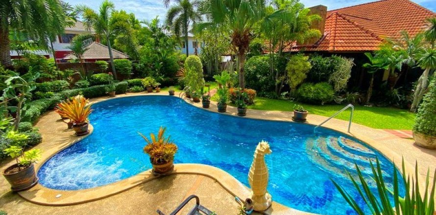 Haus in Pattaya, Thailand 4 Schlafzimmer № 223084