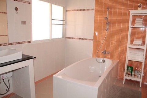 Haus auf Jomtien Beach, Pattaya, Thailand 4 Schlafzimmer № 223085 - Foto 9