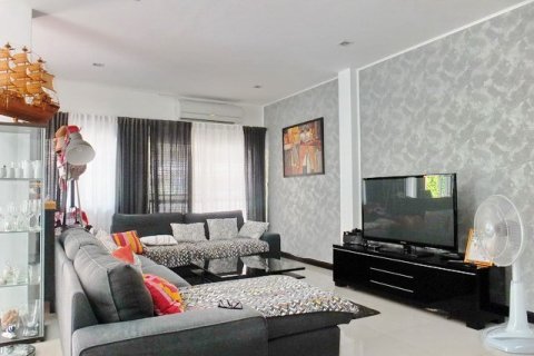 Haus auf Jomtien Beach, Pattaya, Thailand 4 Schlafzimmer № 223085 - Foto 3