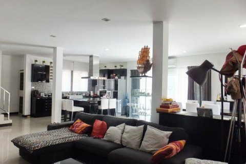 Haus auf Jomtien Beach, Pattaya, Thailand 4 Schlafzimmer № 223085 - Foto 4