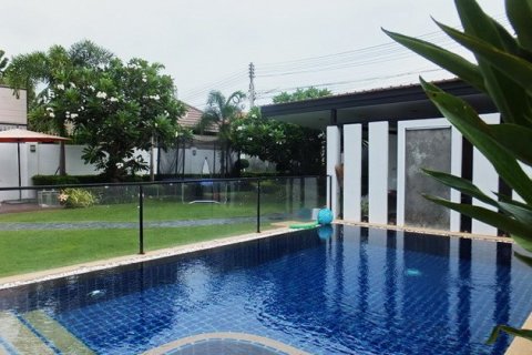 Haus in Pattaya, Thailand 4 Schlafzimmer № 223082 - Foto 2