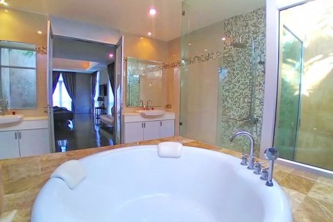 Haus in Pattaya, Thailand 5 Schlafzimmer № 223086 - Foto 13