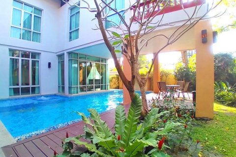 Haus in Pattaya, Thailand 5 Schlafzimmer № 223086 - Foto 2