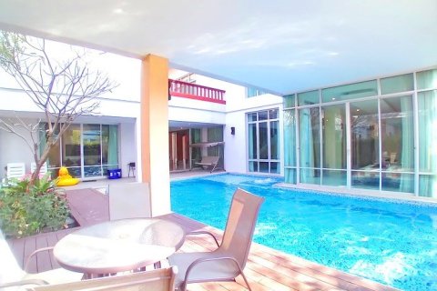 Haus in Pattaya, Thailand 5 Schlafzimmer № 223086 - Foto 3
