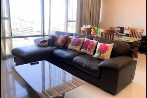 Condo in Bang Rak, Bangkok, Thailand, 2 bedrooms  № 133942 - photo 1