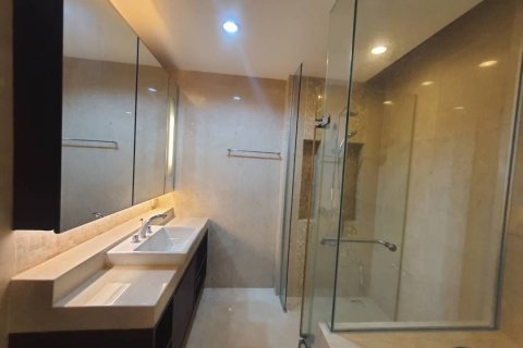 Condo in Pathum Wan, Bangkok, Thailand, 2 bedrooms  № 133947 - photo 6