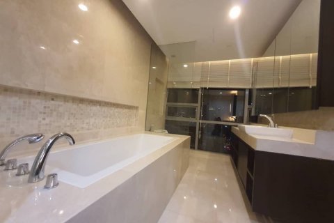Condo in Pathum Wan, Bangkok, Thailand, 2 bedrooms  № 133947 - photo 7