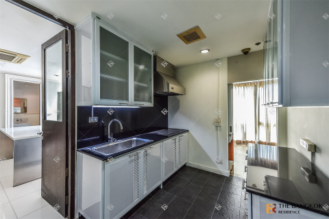 Condo in Bangkok, Thailand, 3 bedrooms № 188984