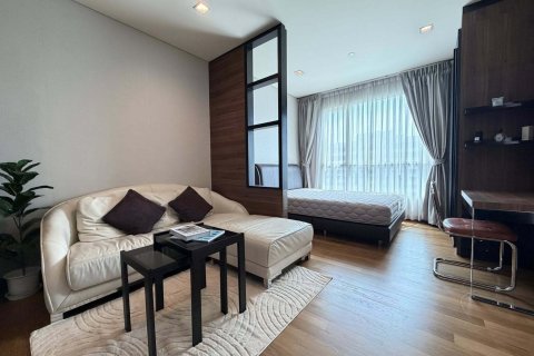 Studio dans le Condo à Watthana, Bangkok, Thaïlande  № 167236