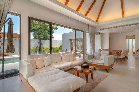 Villa in Phuket, Thailand 3 bedrooms № 167237 - photo 10