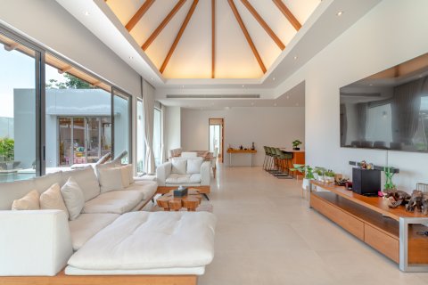 Villa in Phuket, Thailand 3 bedrooms № 167237 - photo 12