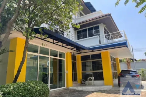 Casa de 5 dormitorios en Phaya Thai, Bangkok, Tailandia № 214383 - foto 1