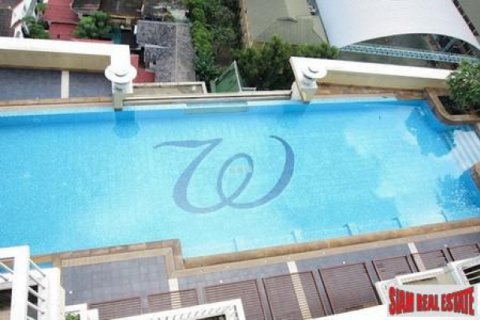 Apartment in Bangkok, Thailand 3 bedrooms № 192968 - photo 5