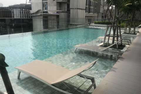 Condo in Bangkok, Thailand, 3 bedrooms  № 187968