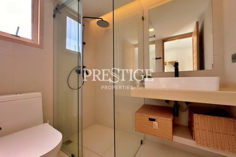 House in Pattaya, Thailand 3 bedrooms № 198145 - photo 25