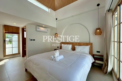 House in Pattaya, Thailand 3 bedrooms № 198145 - photo 23