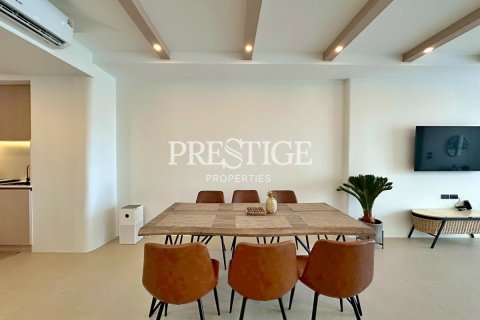 House in Pattaya, Thailand 3 bedrooms № 198145 - photo 8
