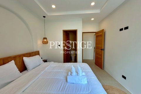 House in Pattaya, Thailand 3 bedrooms № 198145 - photo 19