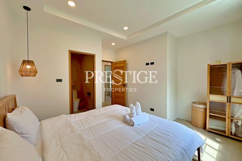 House in Pattaya, Thailand 3 bedrooms № 198145 - photo 18