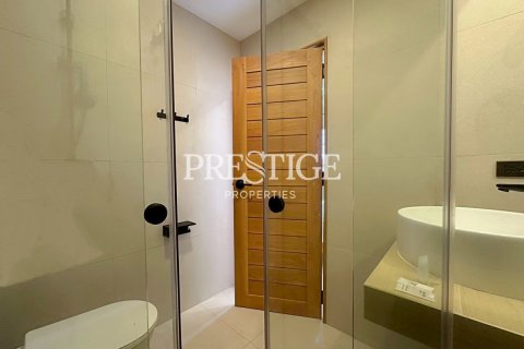 House in Pattaya, Thailand 3 bedrooms № 198145 - photo 20