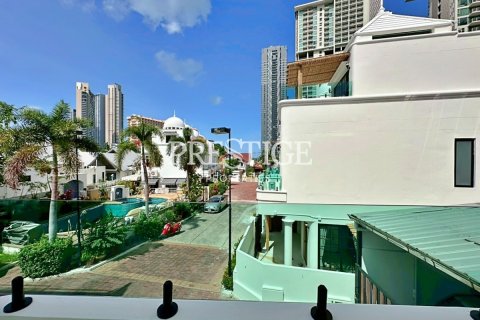 House in Pattaya, Thailand 3 bedrooms № 198145 - photo 26