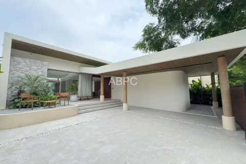 House in Pattaya, Thailand 3 bedrooms № 211312