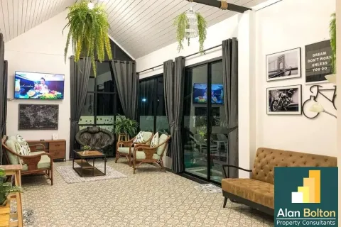 Casa de 4 dormitorios en Jomtien Beach, Pattaya, Tailandia № 211314 - foto 5