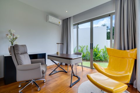 Villa in Pattaya, Thailand 4 bedrooms № 194735 - photo 10