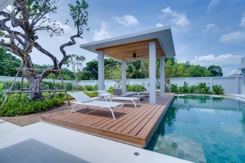 Villa in Pattaya, Thailand 4 bedrooms № 194735 - photo 3