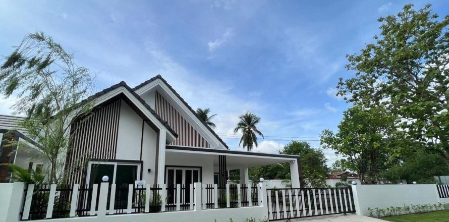 Penthouse in Pattaya, Thailand 3 bedrooms № 194733