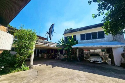 House in Bang Kapi, Bangkok, Thailand 5 bedrooms № 163748