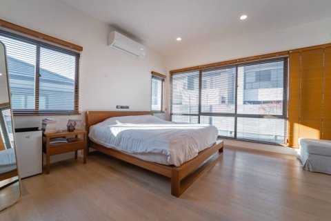 House in Bang Kapi, Bangkok, Thailand 4 bedrooms № 163750 - photo 7