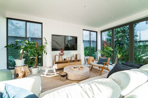 House in Bang Kapi, Bangkok, Thailand 4 bedrooms № 163750 - photo 4