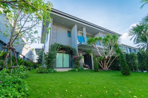 House in Bang Kapi, Bangkok, Thailand 4 bedrooms № 163750