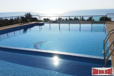Apartment in Cha-am, Thailand 2 bedrooms № 192841
