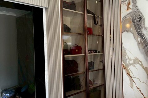 House in Pattaya, Thailand 5 bedrooms № 161530 - photo 19