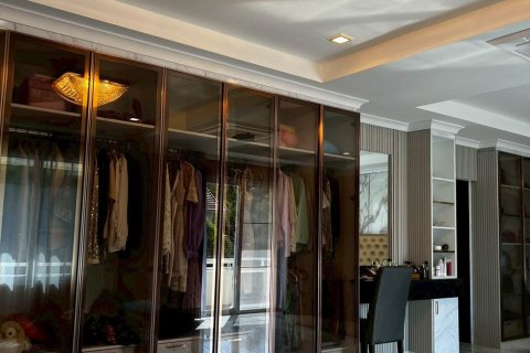 House in Pattaya, Thailand 5 bedrooms № 161530 - photo 18