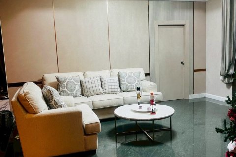 House in Pattaya, Thailand 5 bedrooms № 161530 - photo 12