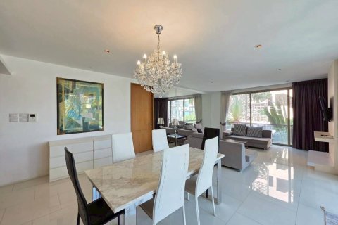 Condo in Pattaya, Thailand, 3 bedrooms № 8680 - photo 8